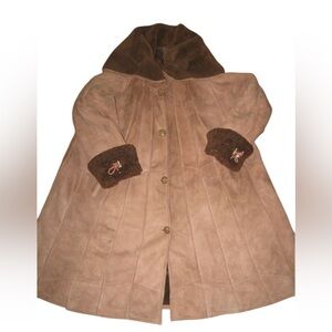 women’s sz L natural nubuck brown elegant fur inside coat